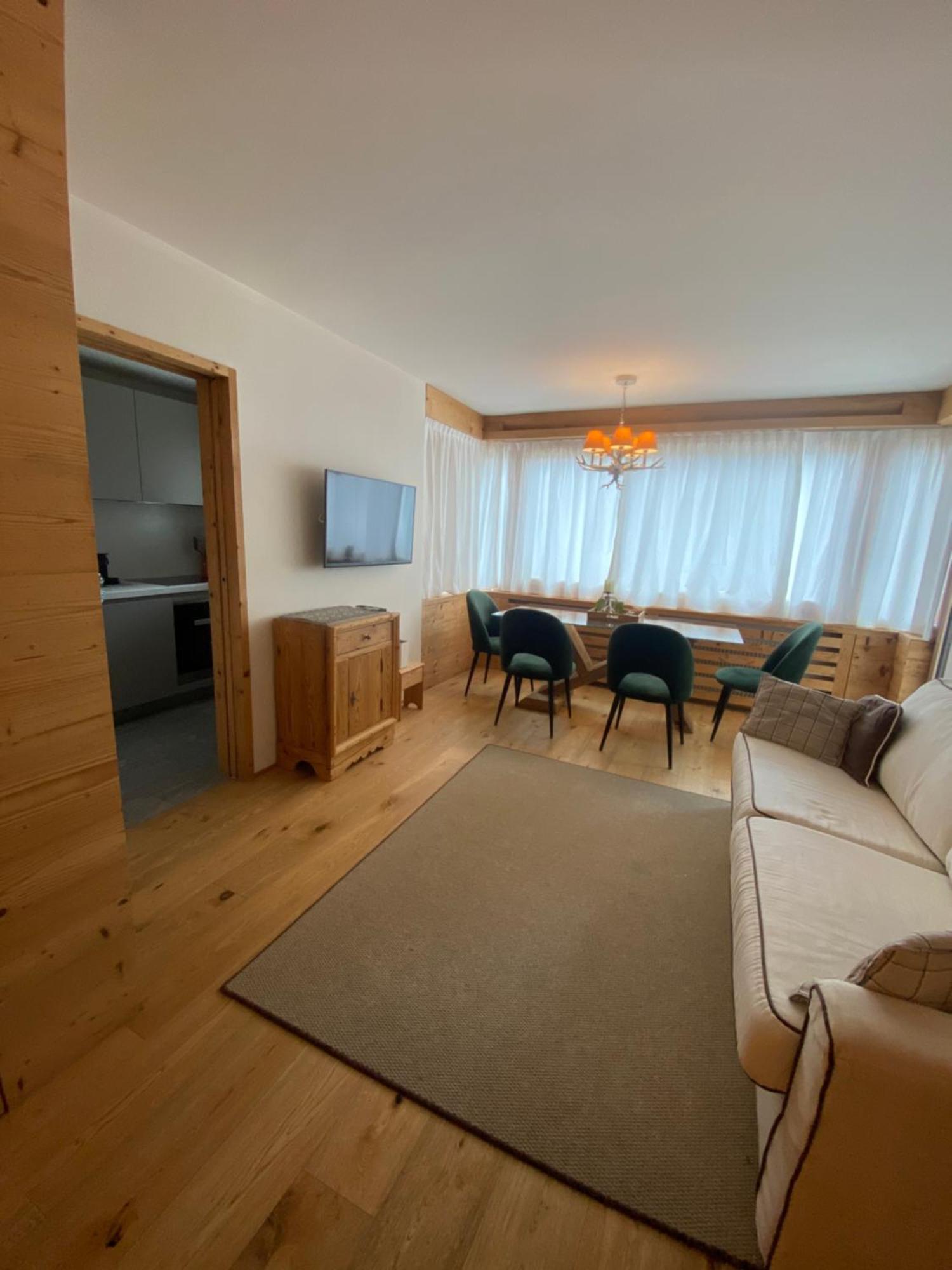 Bilocale Nuovo St. Moritz Chesa Arlas Exterior photo